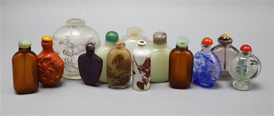 A group of Chinese glass, porcelain and other snuff bottles